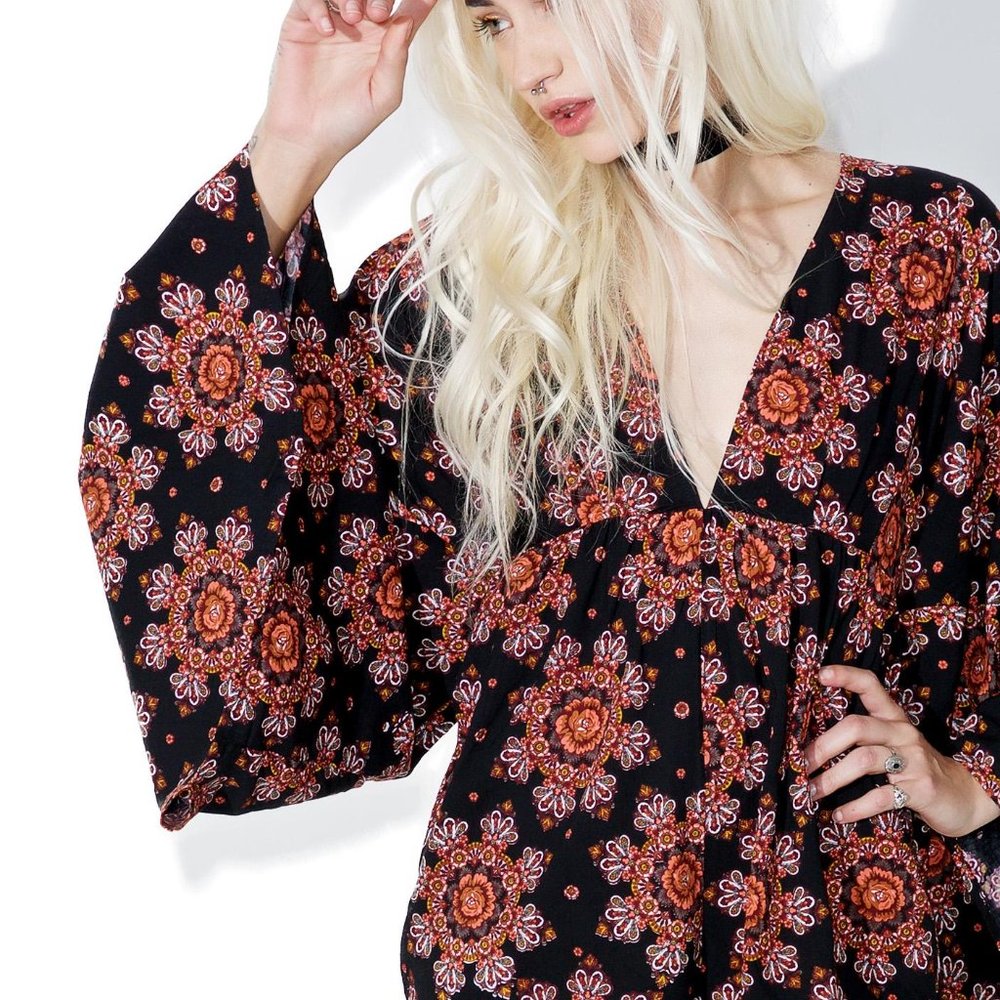 Motel (S) Flower Design Romper with bell sleeves